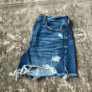 American Eagle 90s boyfriend denim short